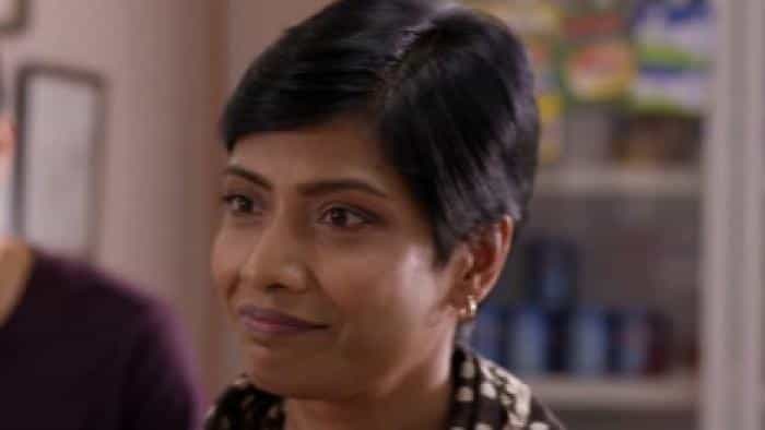 نقد و بررسی فیلم شیرینی‌جات و ادویه‌جات هند (2021) | چی‌بینو