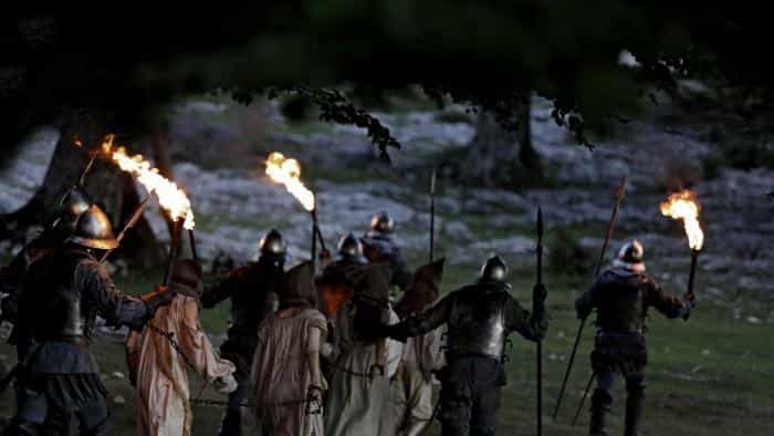 نقد و بررسی فیلم گروه جادوگران محصول سال 2020 | چی‌بینو