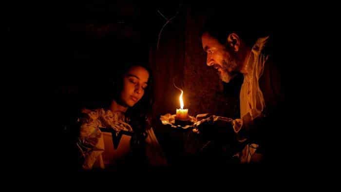 نقد و بررسی فیلم گروه جادوگران محصول سال 2020 | چی‌بینو