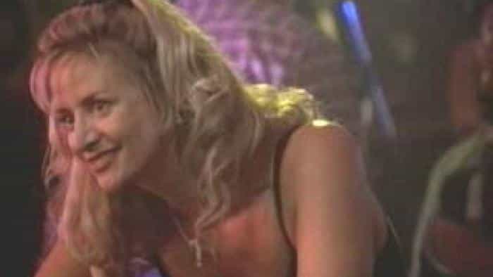 نقد و بررسی فیلم گیاهانی که در باد میغلتند (1925) | چیبینو