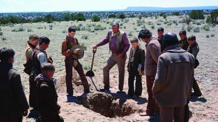 تماشای فیلم گاوچران ها محصول سال 1972 | چیبینو