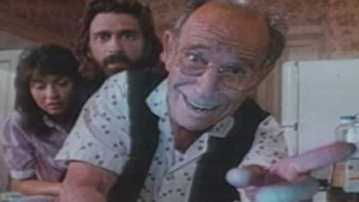 نقد و بررسی فیلم باتریها شامل نمیشوند (1987) | چیبینو