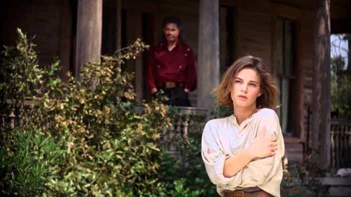 نقد و بررسی فیلم قلبهای وحشی شکستناپذیرند (1991) | چیبینو