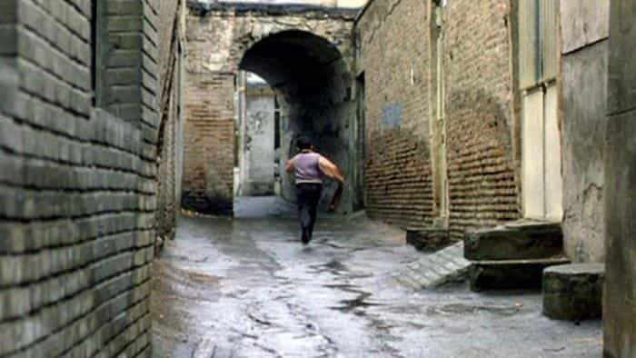 نقد و بررسی فیلم «بچههای بهشت» محصول سال 1997 | چیبینو