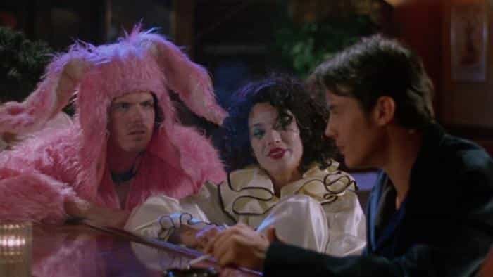 نقد و بررسی فیلم نشانههای متناقض محصول سال 1997 | چیبینو