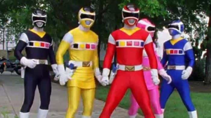 نقد و بررسی سریال نجاتیافتگان قدرتمند در فضا (1998)