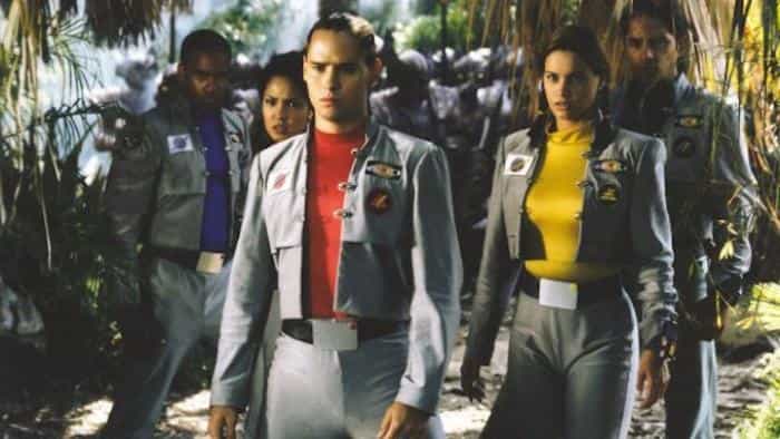 نقد و بررسی سریال نجاتیافتگان قدرتمند در فضا (1998)