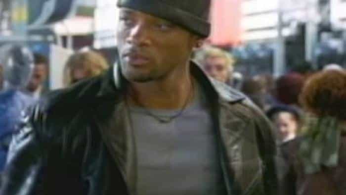 تماشای فیلم من ربات هستم محصول سال 2004 | چیبینو