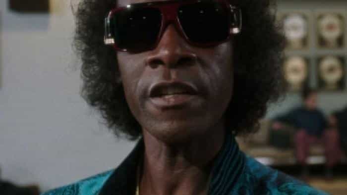 نقد و بررسی فیلم مایلس پیشرو محصول سال 2015 | چیبینو