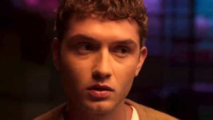 نقد و بررسی فیلم پیچش محصول سال 2021 | چیبینو