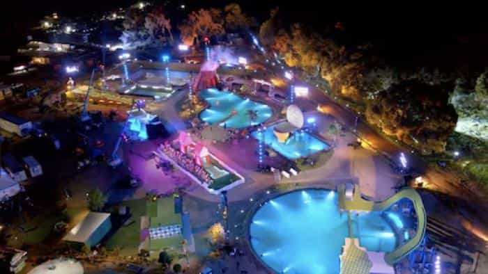 نقد و بررسی سریال هی مولی محصول سال 2019 | چیبینو