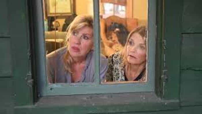 نقد و بررسی فیلم قرص بیداری محصول سال 2021 | چیبینو