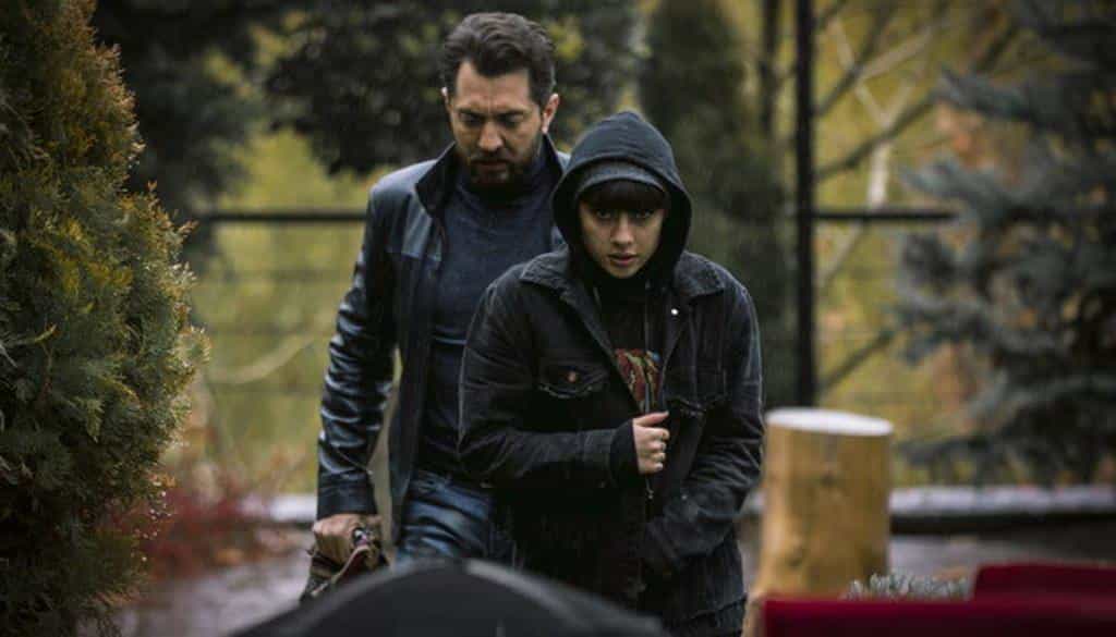 نقد و بررسی فیلم گربه سیاه محصول سال 2020 | چیبینو