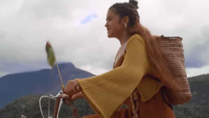 نقد و بررسی فیلم پدر دو قلو محصول سال 2021 | چیبینو