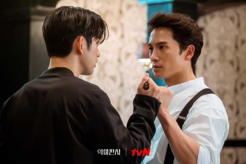 نقد و بررسی سریال قاضی شیطانی محصول سال 2021 | چیبینو