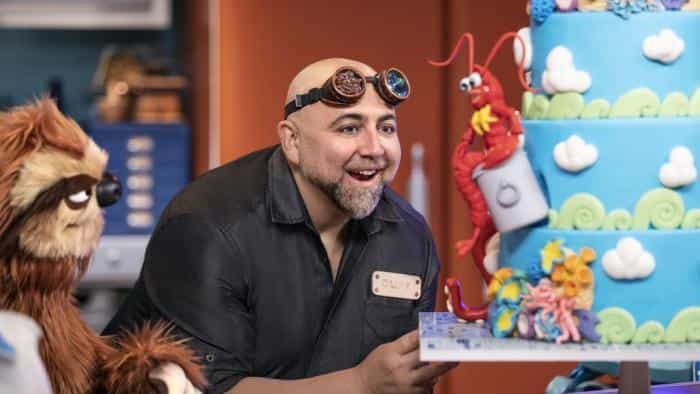 نقد و بررسی سریال زمان شاد و سرگرمکننده پختوپز داف (2021)