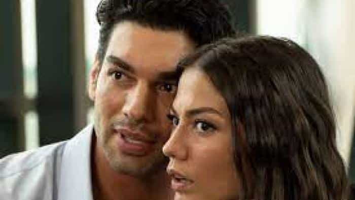 نقد و بررسی فیلم تاکتیکهای عشق محصول سال 2022 | چیبینو