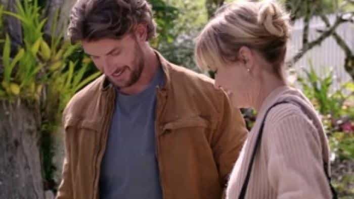 تماشای فیلم دست مرا بگیر محصول سال 2024 | چیبینو