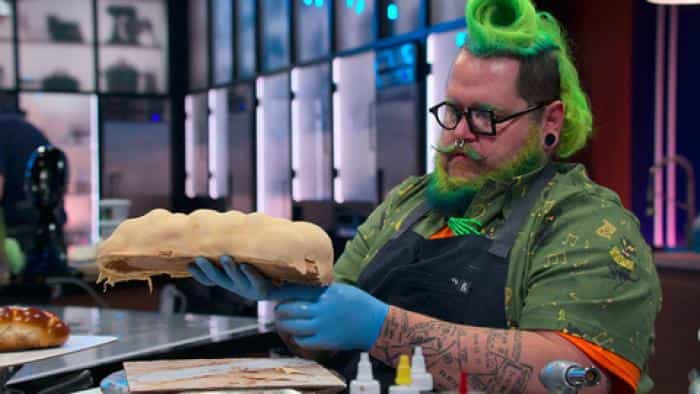 نقد و بررسی سریال آیا کیک است؟ محصول سال 2022 | چیبینو