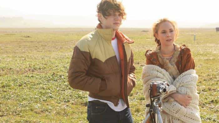 نقد و بررسی فیلم چراغ راهنمای ایمنی محصول سال 2015 | چیبینو