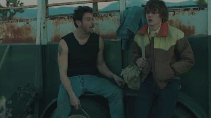 نقد و بررسی فیلم چراغ راهنمای ایمنی محصول سال 2015 | چیبینو