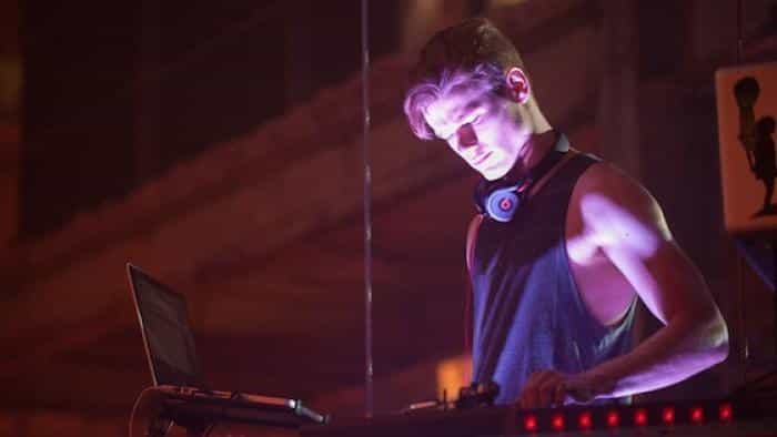 نقد و بررسی فیلم شهر شجاعان محصول سال 2015 | چیبینو