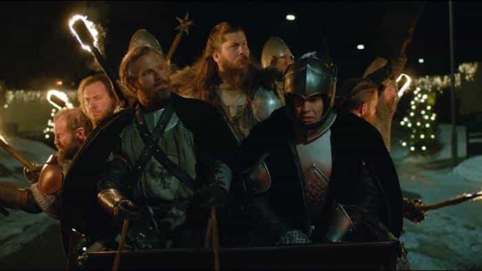 نقد و بررسی فیلم کریسمس پادشاه: در زره کامل (2015) | چیبینو