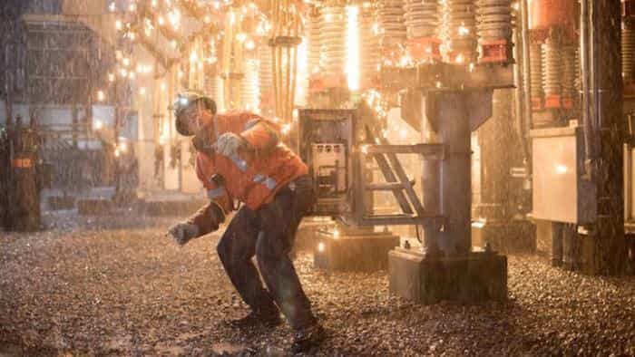 تماشای فیلم زندگی روی خط محصول سال 2015 | چیبینو