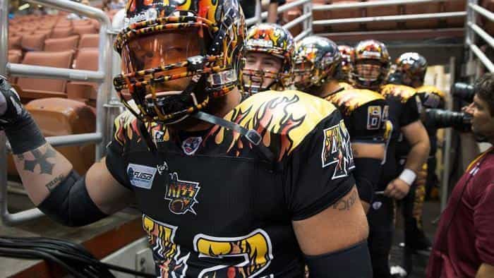 نقد و بررسی سریال برنامه تلویزیونی چهارم و بلند (2014)