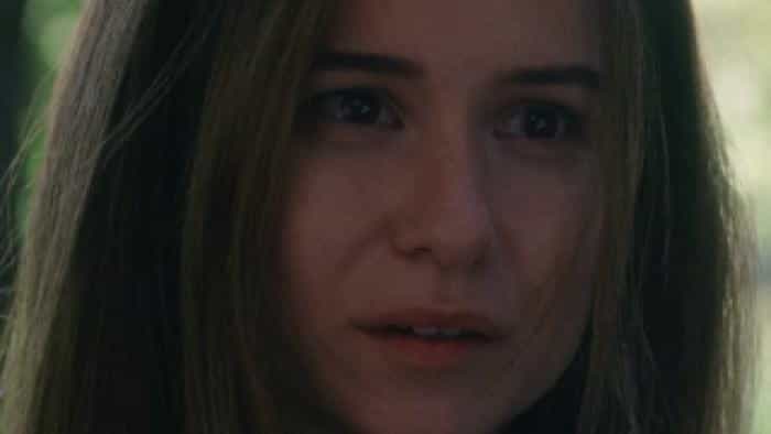 نقد و بررسی فیلم ملکه زمین محصول سال 2015 | چیبینو