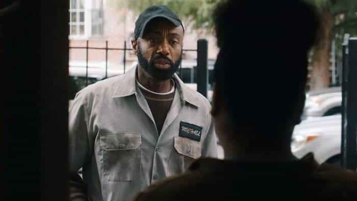 نقد و بررسی فیلم هنوز اینجا هستم محصول سال 2020 | چیبینو