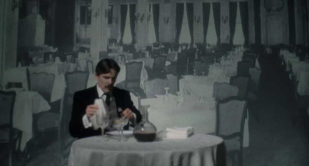 تماشای فیلم تسلا محصول سال 2020 | چیبینو