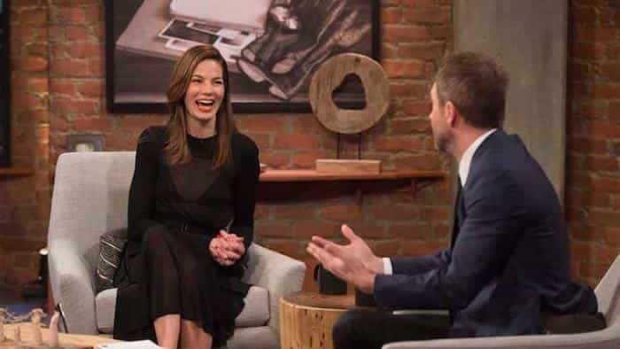 نقد و بررسی سریال گفتگو با کریس هاردویک (2017) | چیبینو