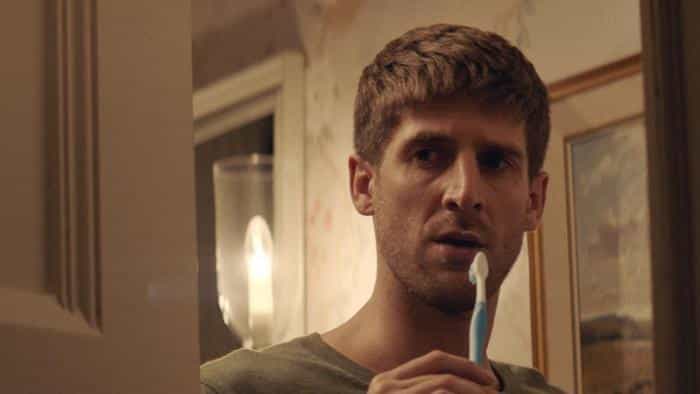 تماشای فیلم همه دوستانم از من متنفرند (2021) | چیبینو