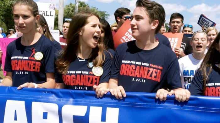 نقد و بررسی فیلم سرود پارکلند محصول سال 2019 | چیبینو